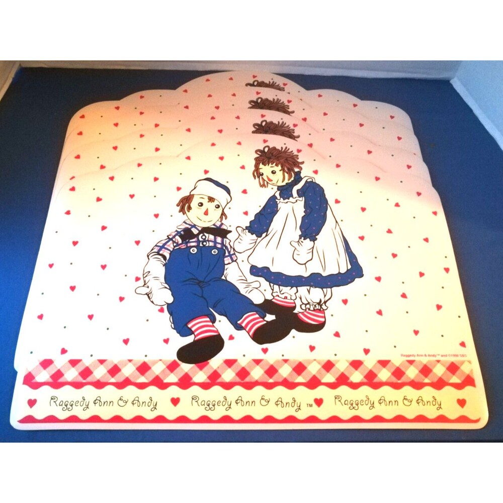 RAGGEDY ANN AND ANDY VINYL PLACEMATS (4) 1998 MINT CONDITION